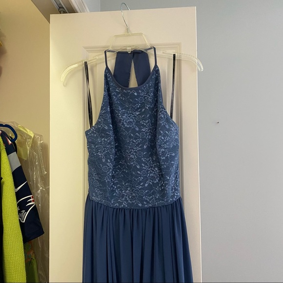 Vera Wang Lace Halter Oprn Back Dress - Picture 2 of 4